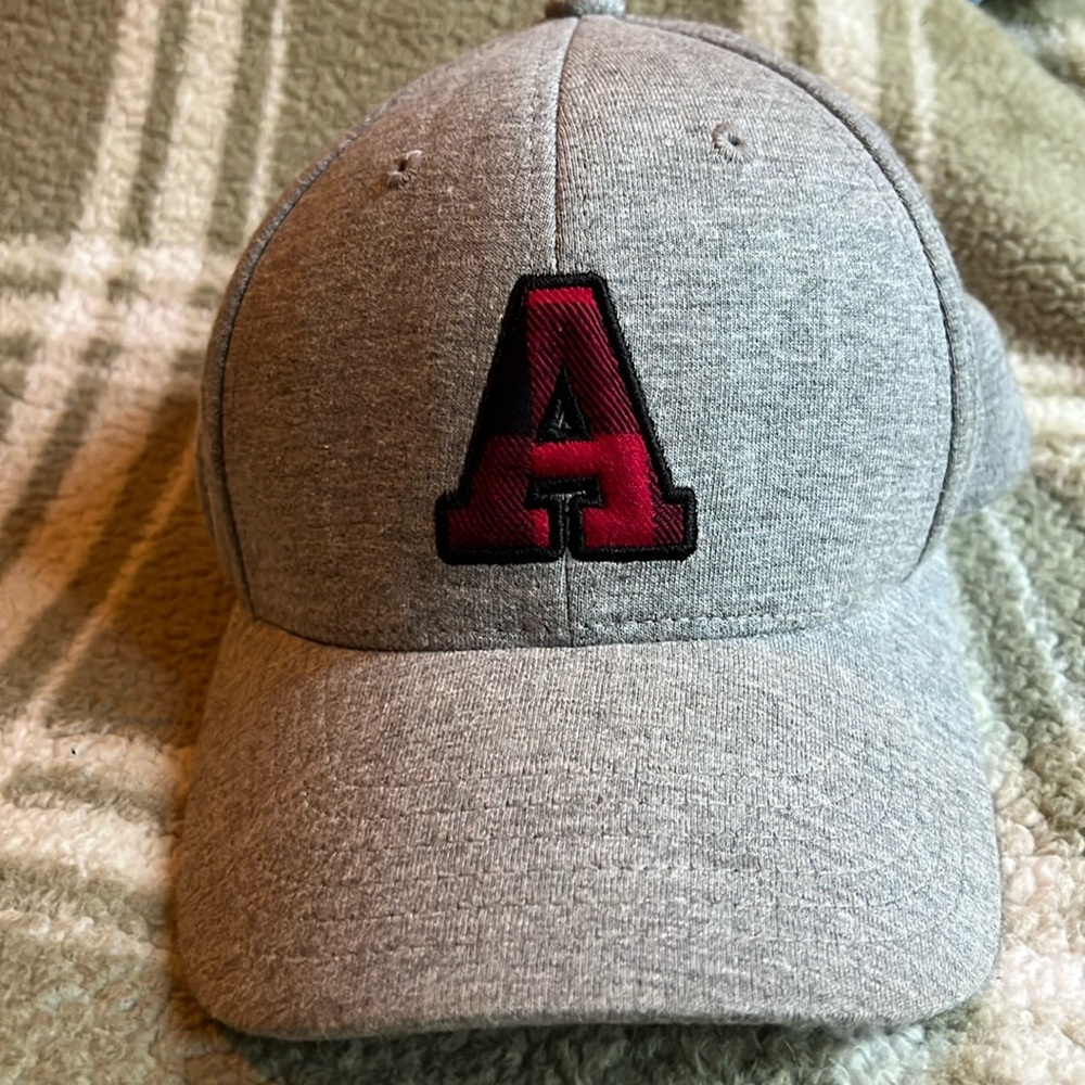 barely used aeropostale hat